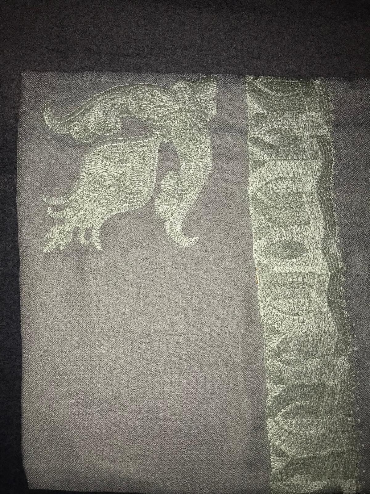 Light Grey X Off White Stitched Shemagh