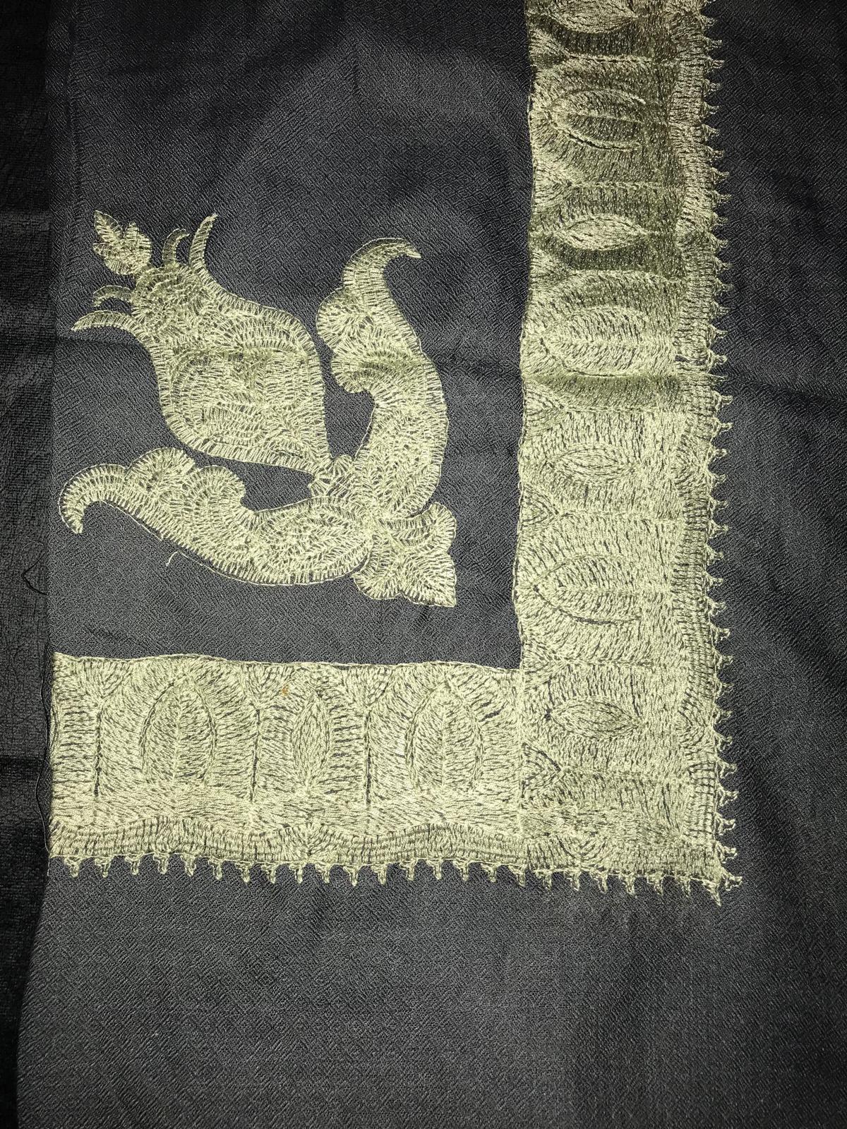 Dark Grey X Off White Stitched Yemani Shemagh